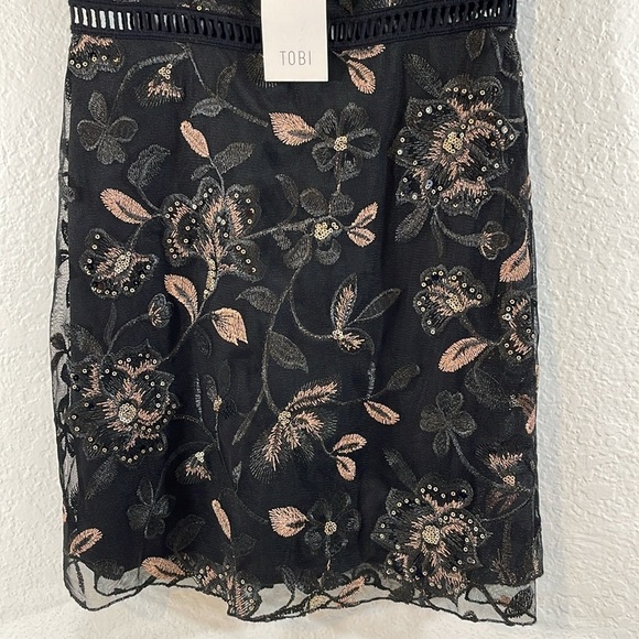 TOBI Sweetheart Neckline Floral Embroidered Mini Dress Size Small NEW - Picture 4 of 11
